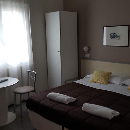 Hotel Arianna Iseo Esterno foto