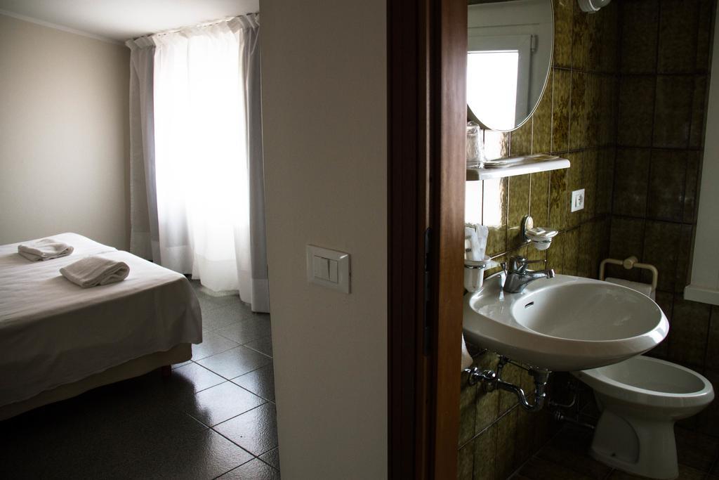 Hotel Arianna Iseo Camera foto